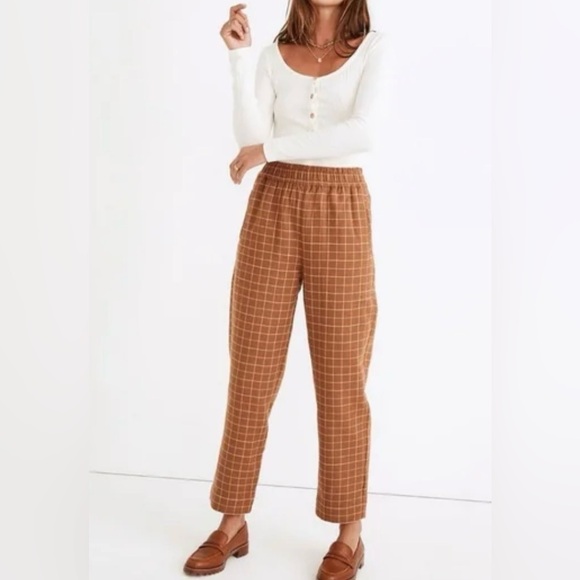 Madewell Waffleback Pull-On High-Rise Tapered Pants. - Picture 2 of 4
